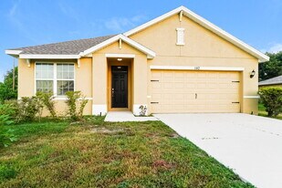 140 SE 2nd Pl in Cape Coral, FL - Building Photo