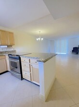 6161 NW 2nd Ave, Unit 322 in Boca Raton, FL - Building Photo - Building Photo