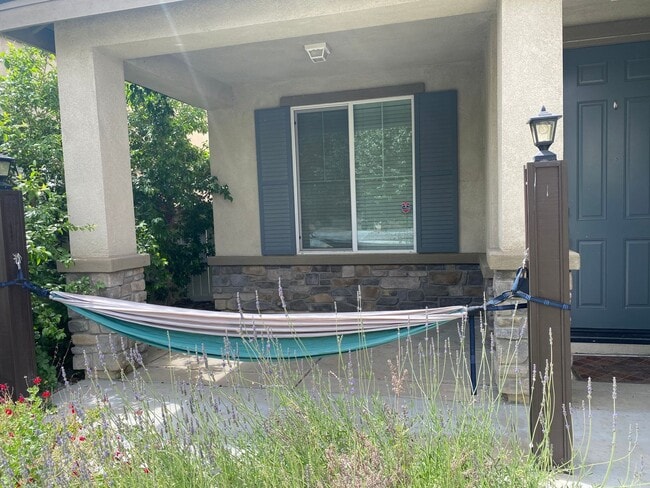 3046 Louise Ave in Lancaster, CA - Building Photo - Building Photo