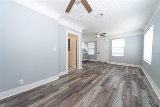 618 25th St W in Bradenton, FL - Building Photo - Building Photo