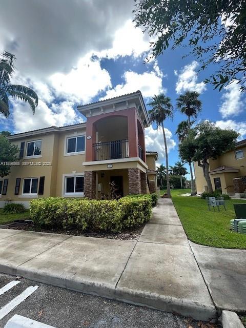 925 NE 34th Ave in Homestead, FL - Building Photo - Building Photo