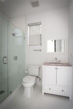 3107 SW 26th St in Miami, FL - Foto de edificio - Building Photo