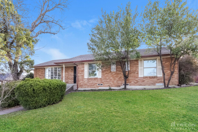 property at 3240 Springwood Ln