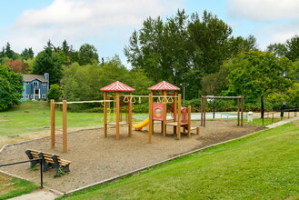 Stonehedge Village in Bothell, WA - Building Photo - Building Photo