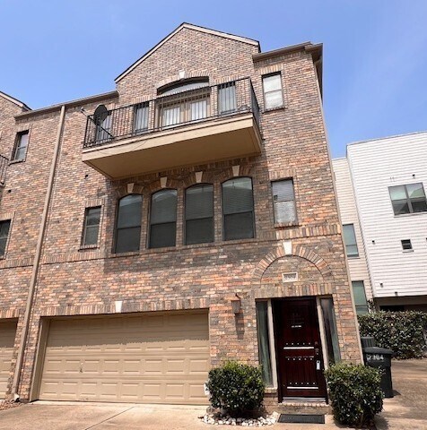 property at 2304 Jackson St