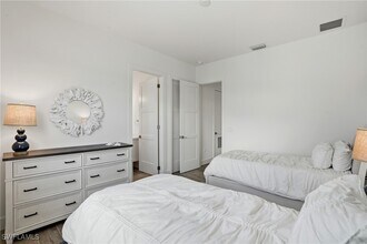 115 Cambria Ln in Naples, FL - Building Photo - Building Photo