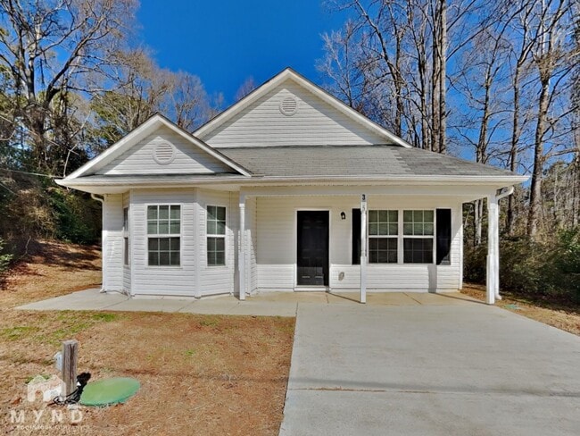 305 Carter Ave in Jackson, GA - Building Photo - Building Photo