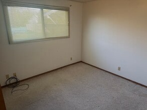 429 Lindley Ln in Eugene, OR - Building Photo - Building Photo