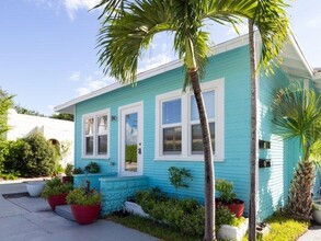 410 N Federal Hwy, Unit 2 in Lake Worth, FL - Building Photo - Building Photo