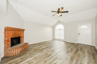 9097 Elbe Trail in Fort Worth, TX - Building Photo - Building Photo