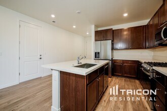 2455 Wolf Willow Ct in Reno, NV - Building Photo - Building Photo