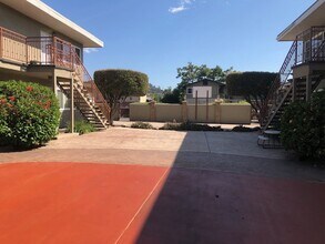 1108 E Lexington Ave, Unit A in El Cajon, CA - Foto de edificio - Building Photo
