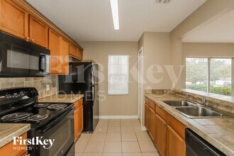 228 Drawbridge Ln in Valrico, FL - Building Photo - Building Photo