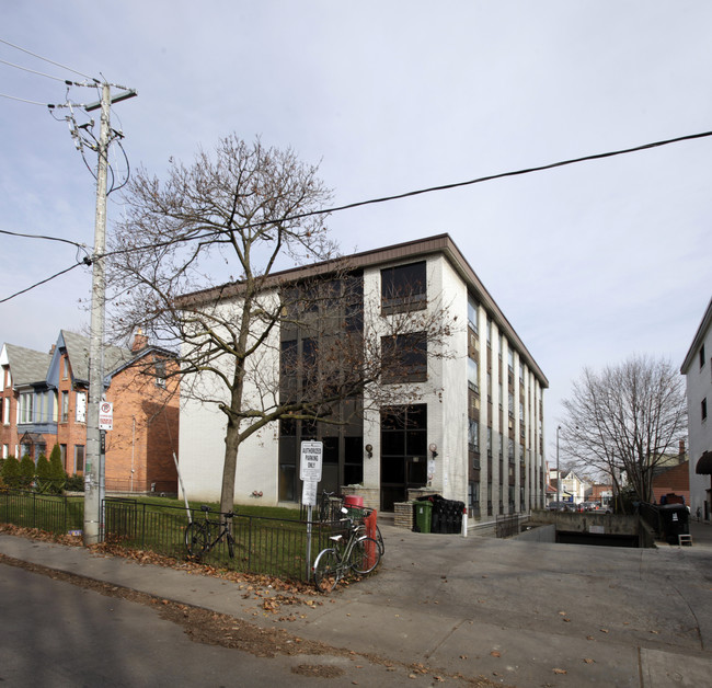 15 O'hara Ave in Toronto, ON - Building Photo - Building Photo