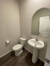 1275 NW Upas Ave in Redmond, OR - Building Photo - Building Photo