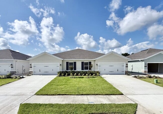 507 Voltaire Dr in Spring Hill, FL - Building Photo - Building Photo