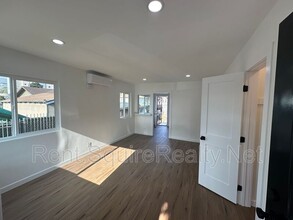 2111 Marengo St in Los Angeles, CA - Building Photo - Building Photo