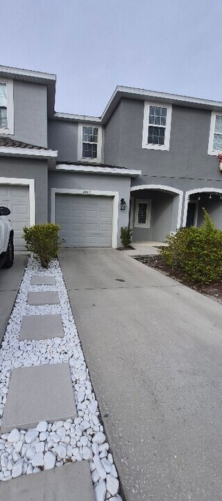 3563 Davenport Creek Ct in Kissimmee, FL - Foto de edificio