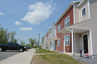 Emerald Acres II in Watertown, NY - Foto de edificio - Building Photo