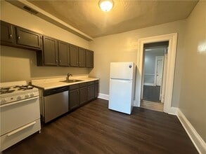 542 W Main St in Rochester, NY - Building Photo - Building Photo