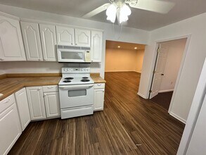 628 E Jennings Rd in Grand Rivers, KY - Building Photo - Building Photo