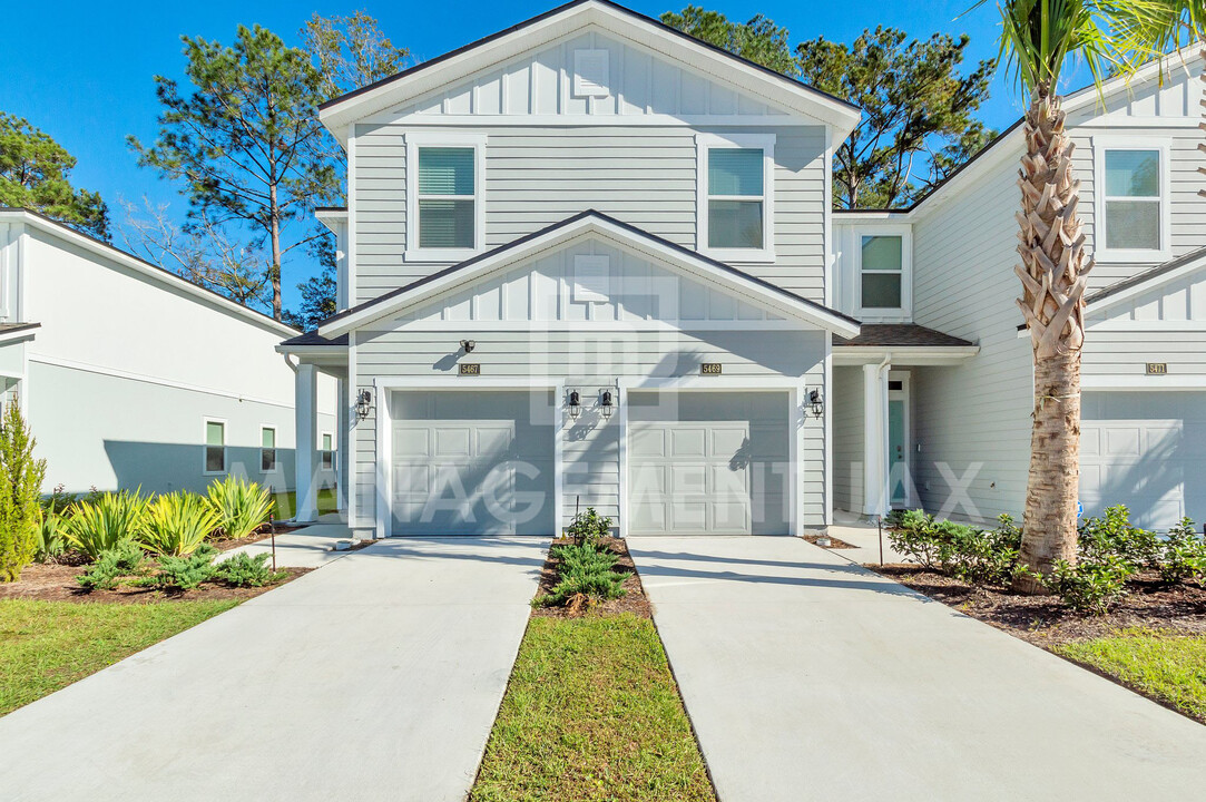 5469 Tellaro Ln in Jacksonville, FL - Foto de edificio