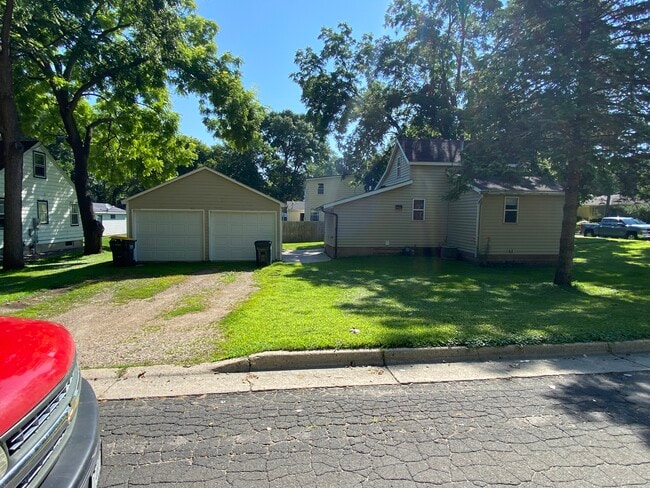 property at 1520 Monongalia Ave SW