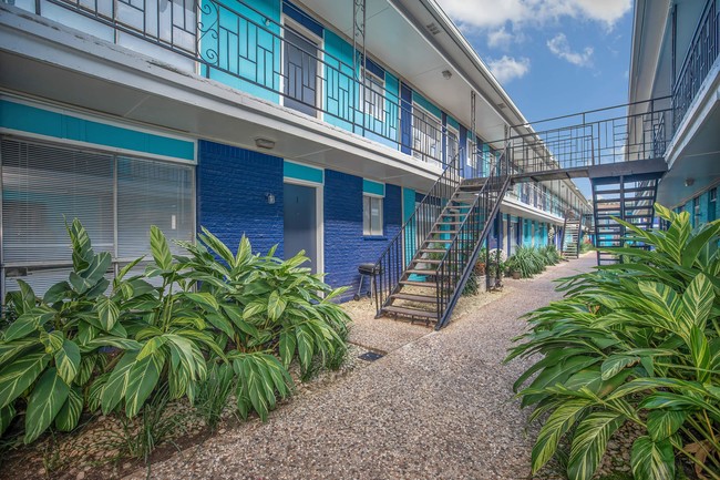 Bayberry Apartments in Houston, TX - Foto de edificio - Building Photo