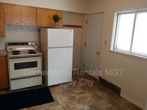309 College St SE in Valley City, ND - Building Photo - Building Photo