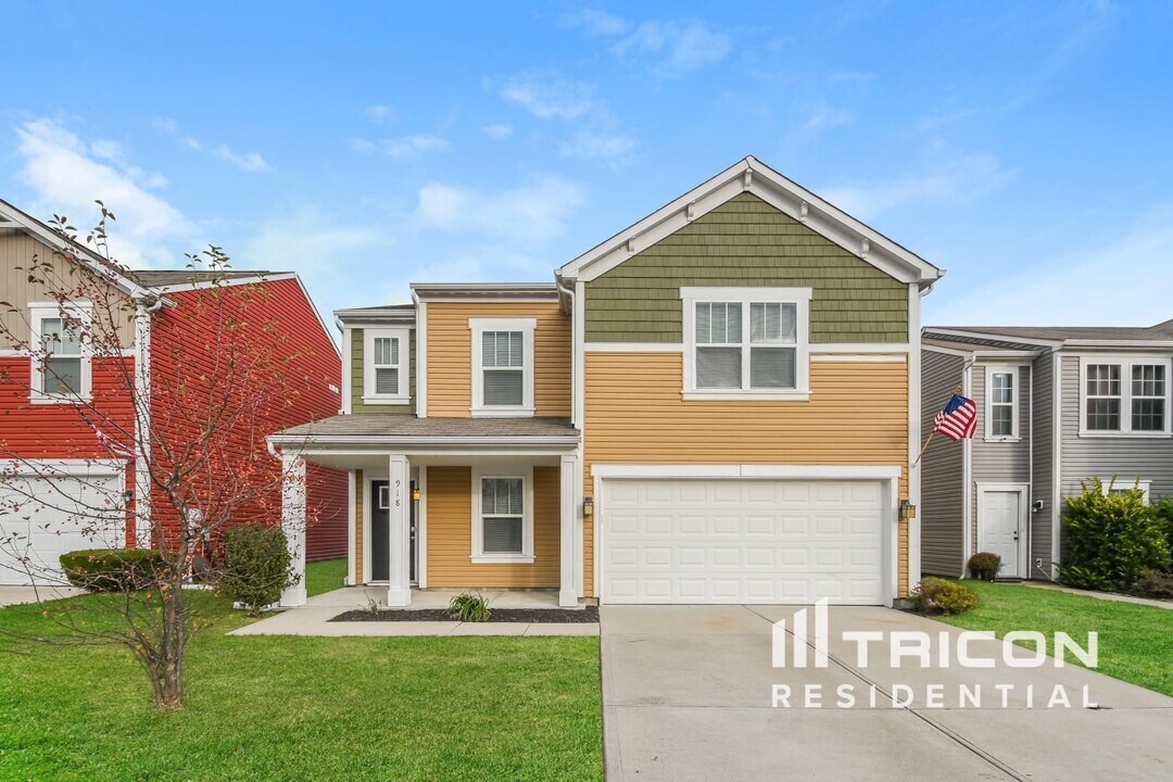918 Olmsted Ct in Shelbyville, IN - Building Photo