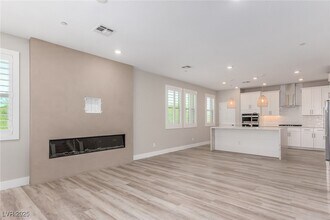 11592 Alpine Cove Ave in Las Vegas, NV - Building Photo - Building Photo