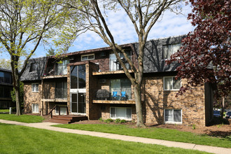 Orchard Hills Apartments in Hanover Park, IL - Building Photo - Building Photo