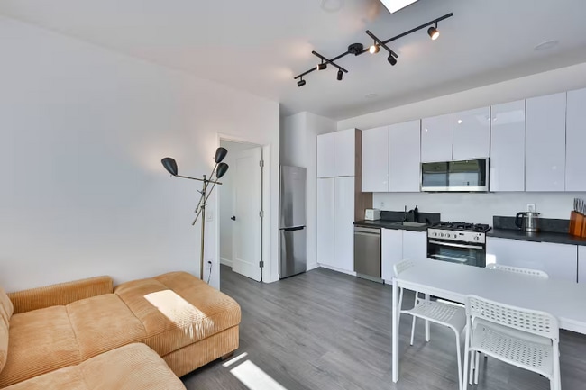 3407 N Mountain View Dr in San Diego, CA - Building Photo - Building Photo