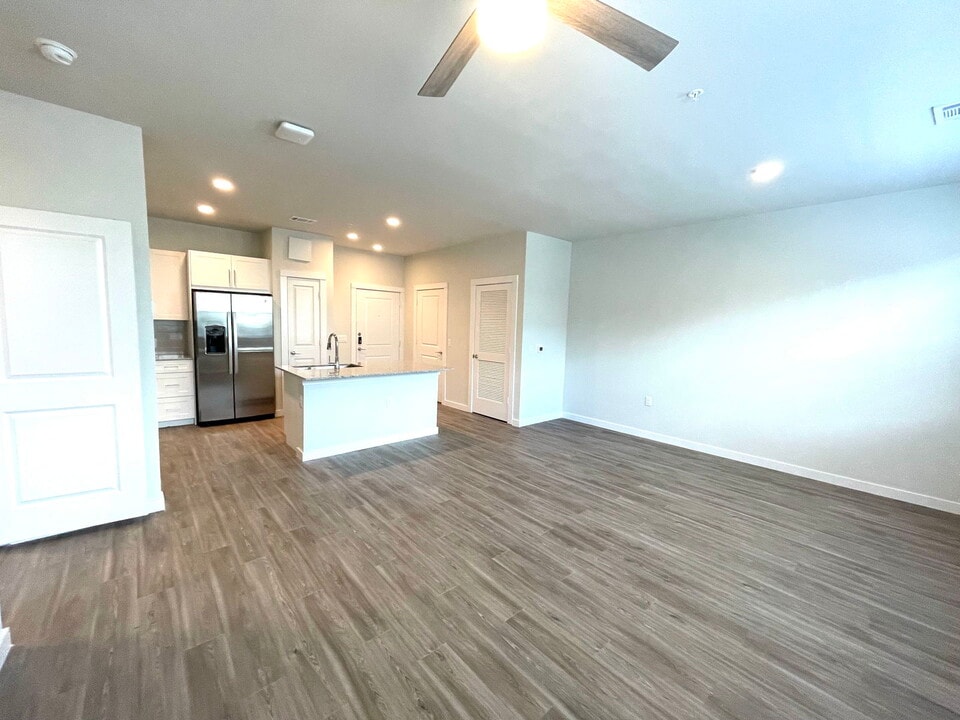 295 Co Rd 138 in Hutto, TX - Building Photo