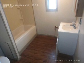 993 E Michigan Ave-Unit -B21 in Battle Creek, MI - Building Photo - Building Photo