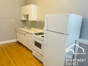 1905 W Argyle St, Unit 3 in Chicago, IL - Building Photo - Building Photo