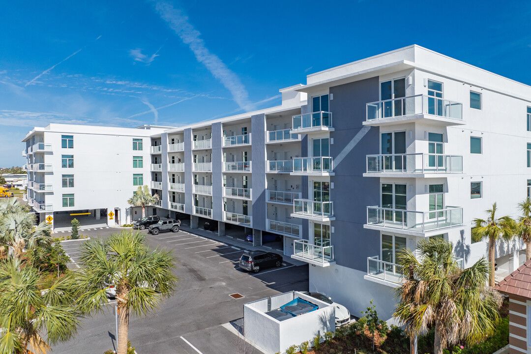 Azure in Clearwater, FL - Building Photo