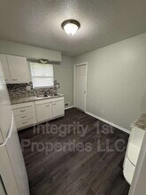 5613 E 28th St in Kansas City, MO - Building Photo - Building Photo
