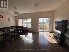 3048 Cascade Common in Oakville, ON - Building Photo - Building Photo