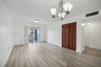 145 SW 30th Ct in Miami, FL - Building Photo - Building Photo