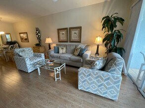 519 Roma Ct in Naples, FL - Building Photo - Building Photo