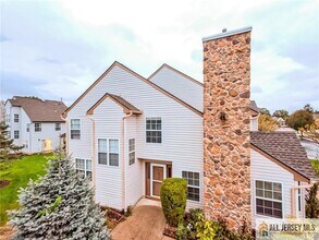 312 Pegasus Rd in Piscataway, NJ - Building Photo - Building Photo