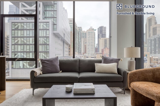 676 N La Salle Dr in Chicago, IL - Foto de edificio - Building Photo