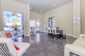 Franklin Place in Waco, TX - Foto de edificio - Building Photo