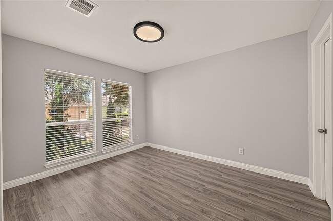 12819 Wisteria Park Dr