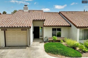 14787 Caminito Orense Oeste in San Diego, CA - Building Photo