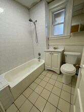16 Lynde St, Unit 2 in Salem, MA - Building Photo - Building Photo