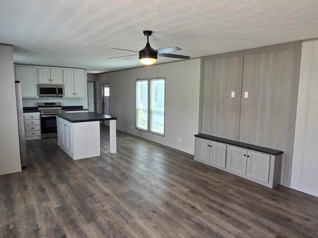 22590 Cuttler Rd in New Caney, TX - Building Photo - Building Photo