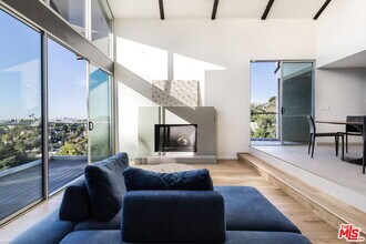 5636 Tuxedo Terrace in Los Angeles, CA - Building Photo - Building Photo