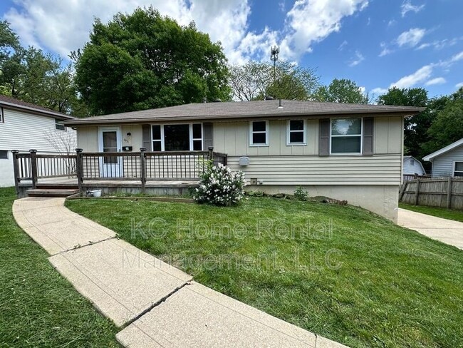 property at 6931 N Pennsylvania Ave